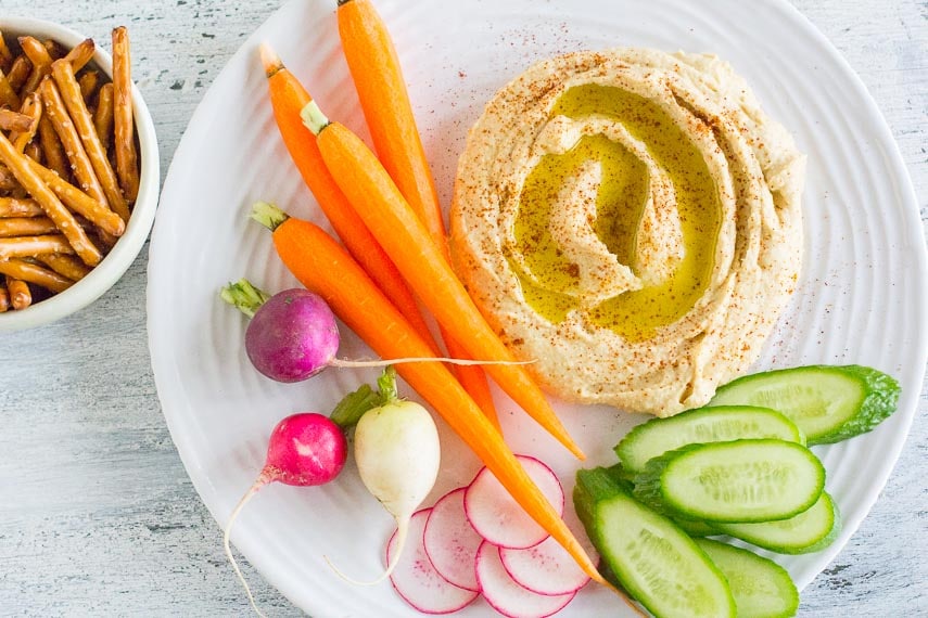 homemade low fodmap hummus for a hummus bento box